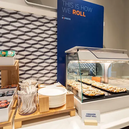 Holiday Inn Express New Orleans East By Ihg-3
